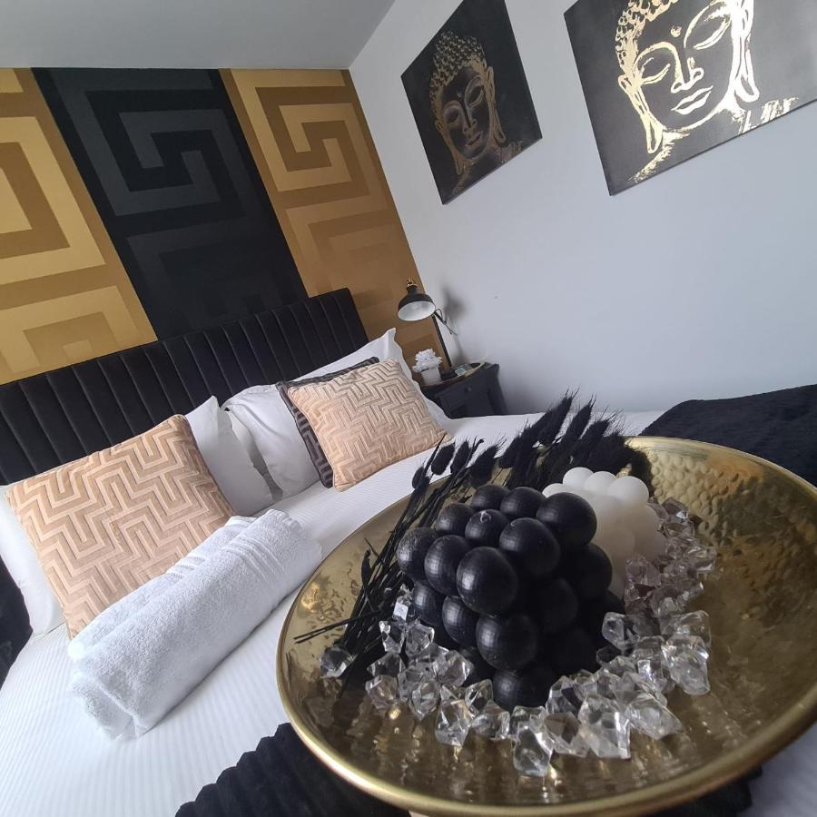 Luxury 9Ine Penthouse With Garden & Jacuzzi Apartment Birmingham Exterior photo
